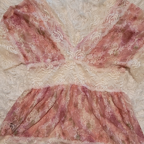 Floral lace top - Picture 5 of 10